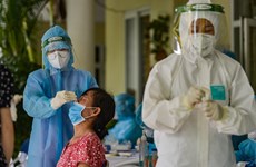 Hanoi realiza pruebas del COVID-19 con método RT-PCR a 1,3 millones de personas