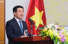 Felicita ministro vietnamita 72 años de fundación de la República Popular China 