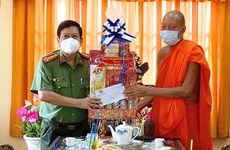 Felicitan a comunidad de Khmer en Bac Lieu por el Festival Sene Dolta
