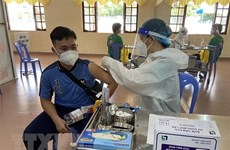 Viceprimer ministro de Vietnam urge a acelerar la vacunación en localidades sureñas