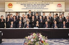 Premier vietnamita dialoga con líderes de grupos empresariales japoneses