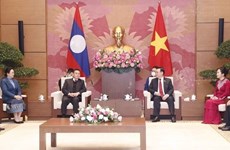 Presidente de Asamblea Nacional de Laos concluye con éxito visita oficial a Vietnam