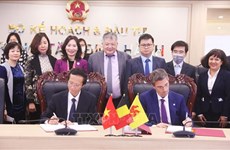 Vietnam firma proyectos de cooperación con región belga