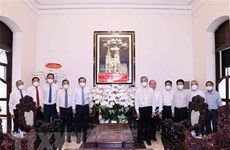 Felicitan a creyentes católicos en ciudades vietnamitas por Navidad