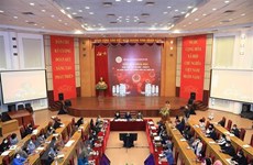 Celebran en Vietnam foro sobre carrera por vacunas contra el COVID-19