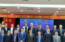 Apoyan a residentes vietnamitas en el ultramar invertir en su patria