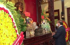 Presidente vietnamita entrega regalos del Tet a familias pobres en provincia sureña