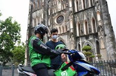 Hanoi permite reanudación de servicios de taxi en moto