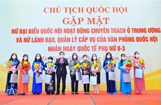 Resaltan aportes de mujeres parlamentarias a labores legislativas en Vietnam 