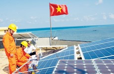 EVN refuerza suministro de electricidad para archipiélago Truong Sa