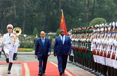 Presidente vietnamita se reúne con su homólogo de Sierra Leona