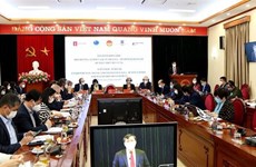Debaten en Hanoi mejora de capacidad de gestión empresarial