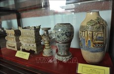 Exponen valiosos objetos de antigüedades en provincia vietnamita de Ninh Binh