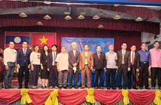Establecen asociaciones empresariales vietnamitas en Laos