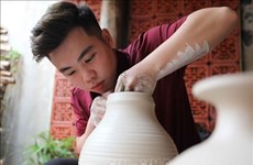Hanoi brinda asistencia para desarrollo de profesiones del campo y pueblos artesanales