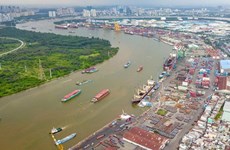  Intensifican inversiones en corredores fluviales en región survietnamita