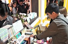 Estudiantes vietnamitas efectúan festival de lectura en Moscú