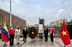 Celebran en Venezuela los 47 años de la Reunificación de Vietnam 