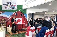 Inauguran Semana de alimentos y bienes de consumo de Canadá en Ciudad Ho Chi Minh