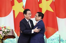 Primer ministro de Japón finaliza su exitosa visita a Vietnam