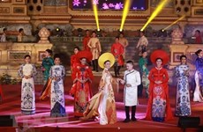  Identidad nacional se refleja en el Ao Dai, túnica tradicional de mujeres vietnamitas