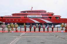 Ponen a flote nuevo súper buque en ciudad portuaria vietnamita 