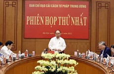 Presidente vietnamita insta a elevar calidad de formación de licenciados en derecho 