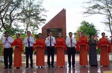 Viceprimer ministro vietnamita asiste a inauguración de cementerio de Hang Keo 