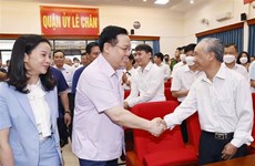 Presidente de Parlamento vietnamita dialoga con votantes de ciudad de Hai Phong