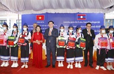 Destacan éxito de visita de presidente del Parlamento de Vietnam a Laos 