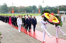 Rinden homenaje al Presidente Ho Chi Minh en ocasión del 132 aniversario de su natalicio