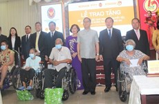 Misión diplomática de Tailandia en Vietnam apoya a personas con discapacidades