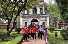 Flujo de turistas internacionales en Vietnam continúa aumentando en mayo