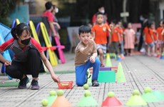 Presidente vietnamita insta a crear un entorno de vida seguro y sano para los niños 