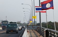 Tailandia intensifica conexión de sistema de transporte con Laos