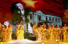 Espectáculo alaba al Presidente Ho Chi Minh en metrópolis sureña
