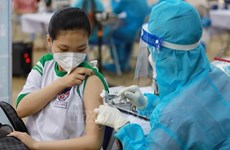 Hanoi administra segunda dosis de refuerzo de vacuna contra COVID-19 desde este mes