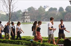 Hanoi apunta a recibir siete millones de turistas extranjeros para 2025