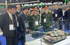 Vietnam asiste a Exposición Internacional de defensa y seguridad terrestre y aeroterrestre