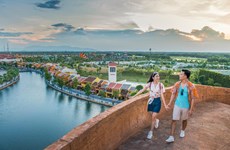 Reporteros y turistas extranjeros conocen provincia centrovietnamita de Quang Nam