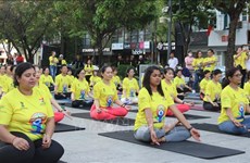 Ciudad Ho Chi Minh celebra Día Internacional del Yoga 