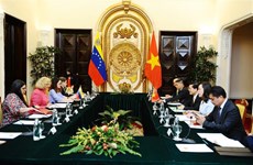 Promueven relaciones comerciales y de inversión entre Vietnam y Venezuela
