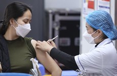 Ministerio de Salud de Vietnam pide acelerar inyección de dosis de refuerzo contra COVID-19 