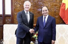 Presidente vietnamita recibe a embajadores salientes de Países Bajos y Suiza