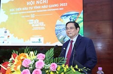 Exhorta premier vietnamita a promover inversiones en provincia de Hau Giang 
