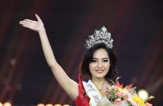 Nong Thuy Hang se corona como Miss Etnia Vietnam 2022