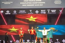 Pesista vietnamita bate récord mundial juvenil