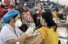 Ritmo de vacunación contra la COVID-19 en localidades vietnamitas no alcanza nivel esperado