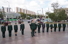Delegación vietnamita en Army Games visita Monumento del Presidente Ho Chi Minh en Moscú