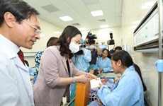 Entregan donaciones a niños operados de labio y paladar hendido en hospital Vietnam-Cuba